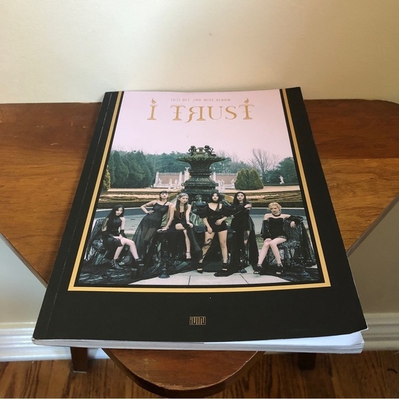 (G) I-DLE 3rd Mini Album I Trust photo book - Picture 7 of 10